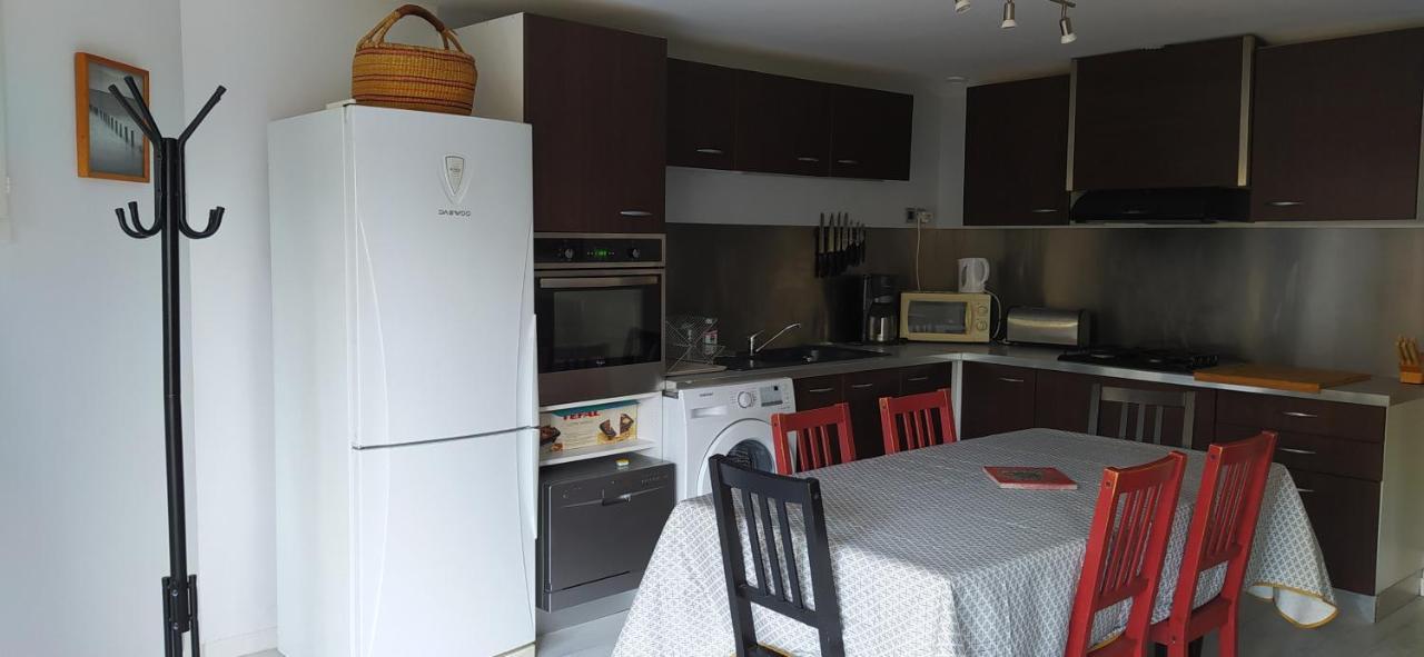 Les Mondes - Appartement Bas De Maison Ансюэс-ла-Редон Экстерьер фото