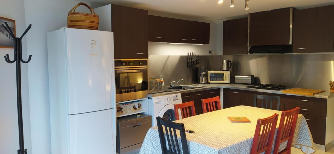 Les Mondes - Appartement Bas De Maison Ансюэс-ла-Редон Экстерьер фото