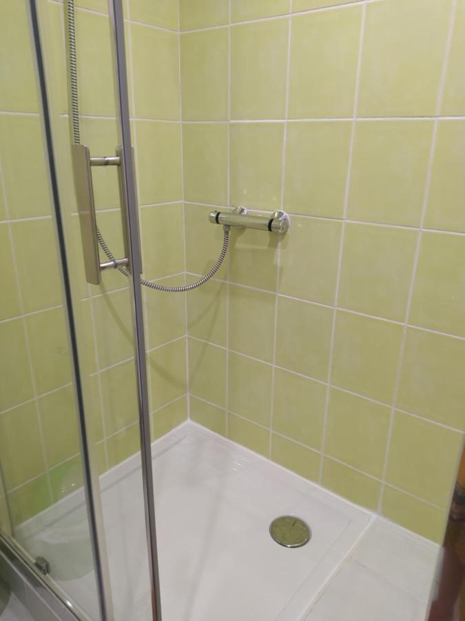 Les Mondes - Appartement Bas De Maison Ансюэс-ла-Редон Экстерьер фото