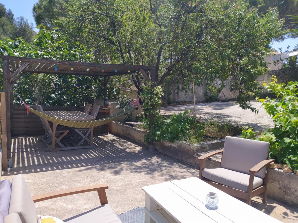 Les Mondes - Appartement Bas De Maison Ансюэс-ла-Редон Экстерьер фото