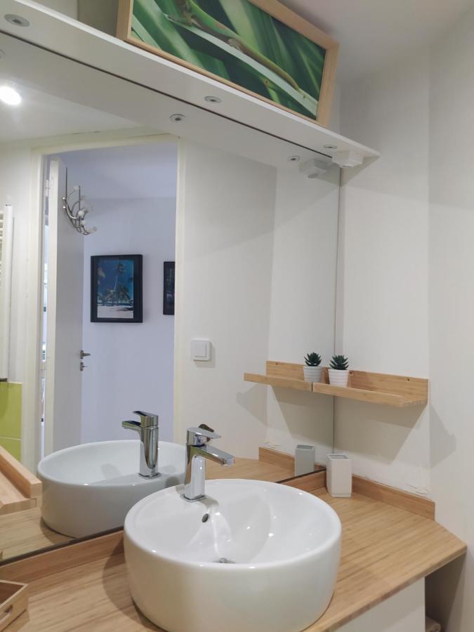 Les Mondes - Appartement Bas De Maison Ансюэс-ла-Редон Экстерьер фото